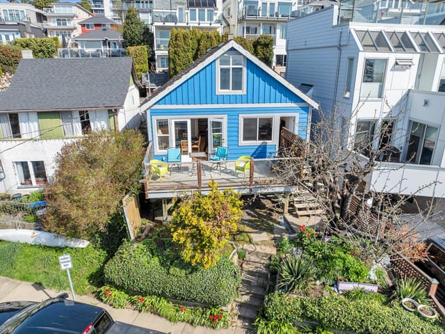 House for sale in White Rock, South Surrey White Rock, 15161 Victoria Avenue, 263158168 | Realtylink.org