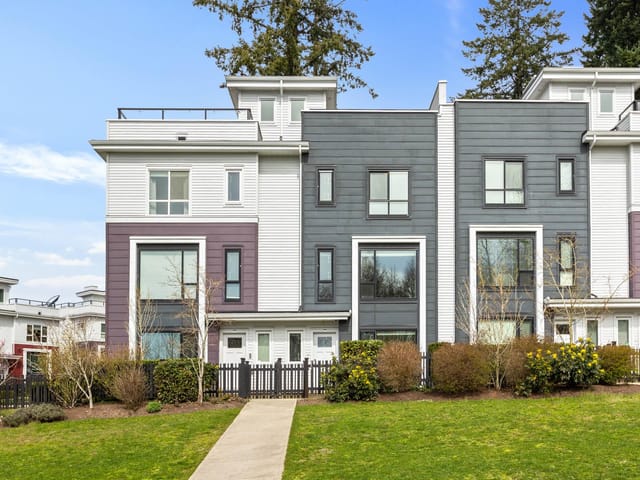 Townhouse for sale in Surrey, South Surrey White Rock, 2218 Oak Meadows Drive, 263158246 | Realtylink.org