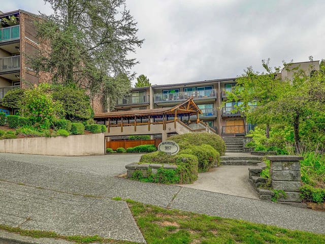 Apartment for sale in Burnaby, Burnaby North, 211 9857 Manchester Drive, 263158300 | Realtylink.org