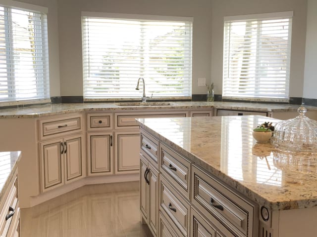 House for rent in Surrey, North Surrey, Upper 16375 Middleglen Place, 263158346 | Realtylink.org