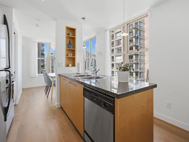 Apartment for rent in Vancouver, Vancouver West, 1402 969 Richards Street, 263158396 | Realtylink.org