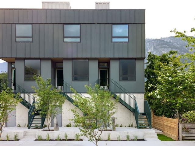 Townhouse for sale in Squamish, Squamish, 2 37940 Fourth Avenue, 263158488 | Realtylink.org