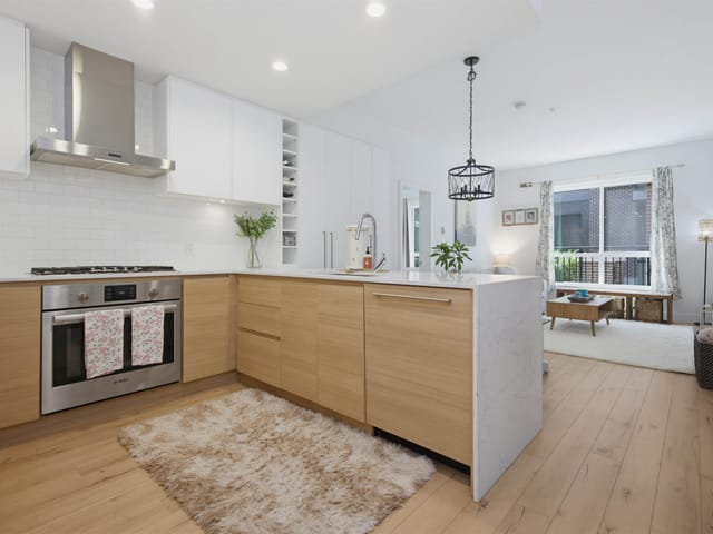 Apartment for sale in Port Moody, Port Moody, 110 55 Klahanie Drive, 263158548 | Realtylink.org