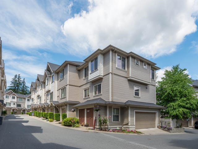Townhouse for sale in Surrey, Cloverdale, 13 19097 64 Avenue, 263158589 | Realtylink.org
