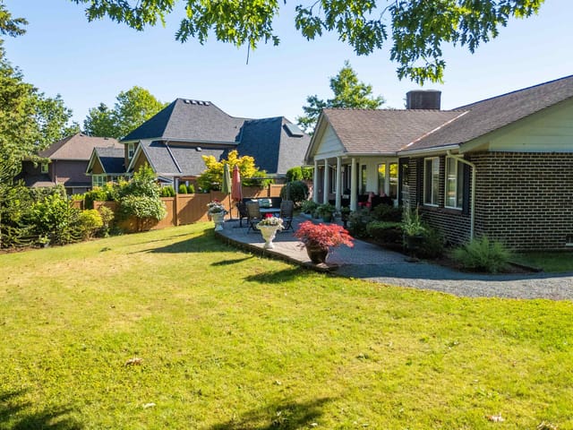 House for sale in Surrey, South Surrey White Rock, 3010 Semiahmoo Trail, 263158641 | Realtylink.org