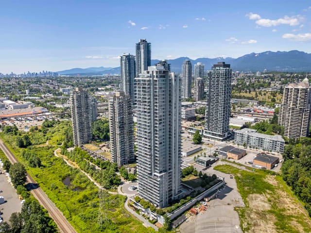 Apartment for sale in Burnaby, Burnaby North, 608 2388 Madison Avenue, 263158757 | Realtylink.org