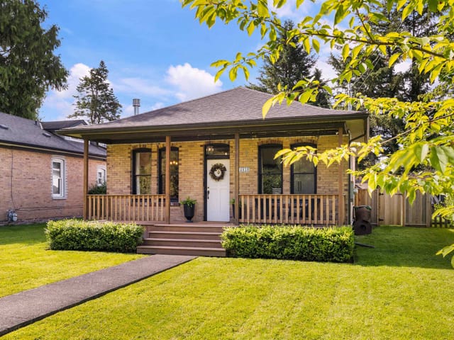 House for sale in Abbotsford, Abbotsford, 34850 Clayburn Road, 263158805 | Realtylink.org
