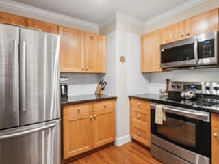 Apartment for sale in Surrey, South Surrey White Rock, 109 15270 17 Avenue, 263159136 | Realtylink.org