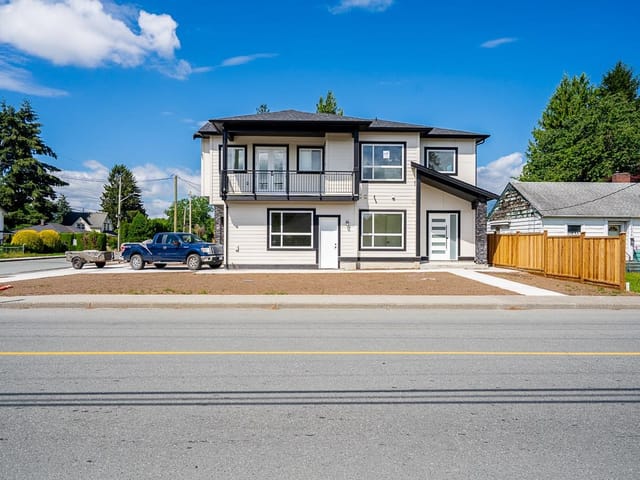 1/2 Duplex for sale in Chilliwack, Chilliwack, B 45945 Lewis Avenue, 263159255 | Realtylink.org