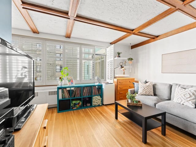 Apartment for sale in Vancouver, Vancouver West, 304 1975 Pendrell Street, 263159267 | Realtylink.org