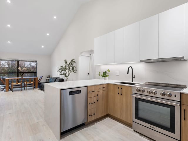 Apartment for sale in West Vancouver, West Vancouver, 408 1363 Clyde Avenue, 263159431 | Realtylink.org