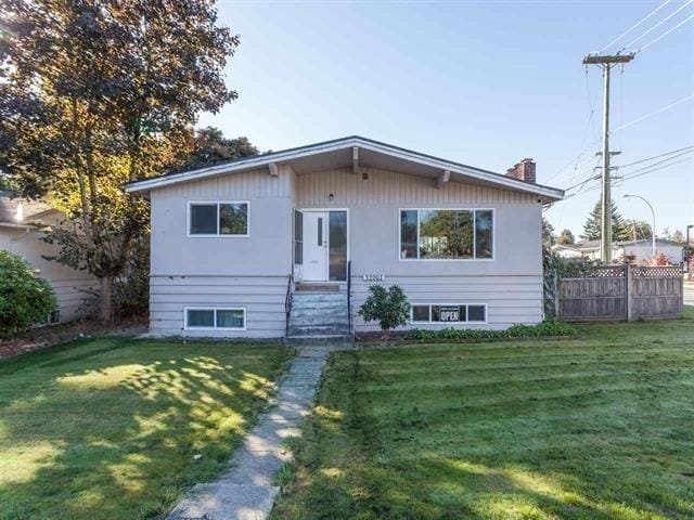 House for sale in Abbotsford, Abbotsford, 32202 Hillcrest Avenue, 263159467 | Realtylink.org