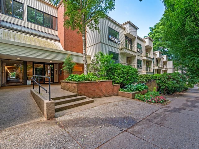 Apartment for sale in Vancouver, Vancouver West, 402 1350 Comox Street, 263159633 | Realtylink.org