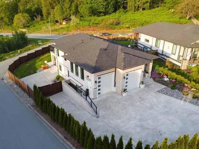 House for sale in Chilliwack, Chilliwack, 3 8295 Nixon Road, 263159710 | Realtylink.org