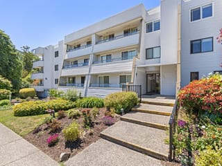 Apartment for sale in White Rock, South Surrey White Rock, 111 1341 George Street, 263159804 | Realtylink.org