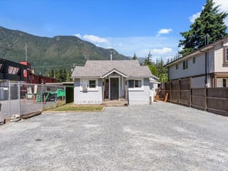 House for sale in Hope, Hope & Area, 325 Hudson Bay Street, 263159807 | Realtylink.org