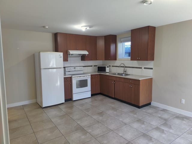 House for rent in Burnaby, Burnaby North, 4296 Dundas Street, 263159814 | Realtylink.org