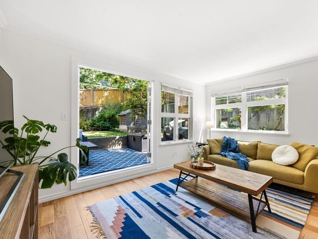 Apartment for sale in Burnaby, Burnaby North, 210 3787 Pender Street, 263159828 | Realtylink.org