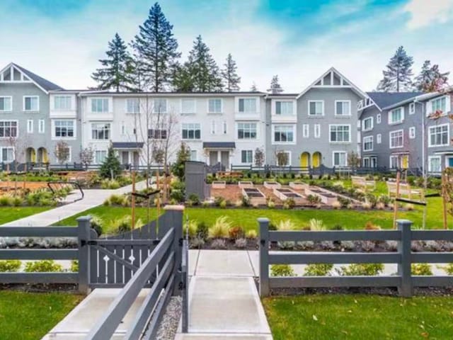 Townhouse for rent in Surrey, South Surrey White Rock, 61 16678 25 Ave, 263159831 | Realtylink.org