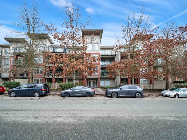 Apartment for sale in Surrey, North Surrey, 419 15385 101a Avenue, 263159922 | Realtylink.org