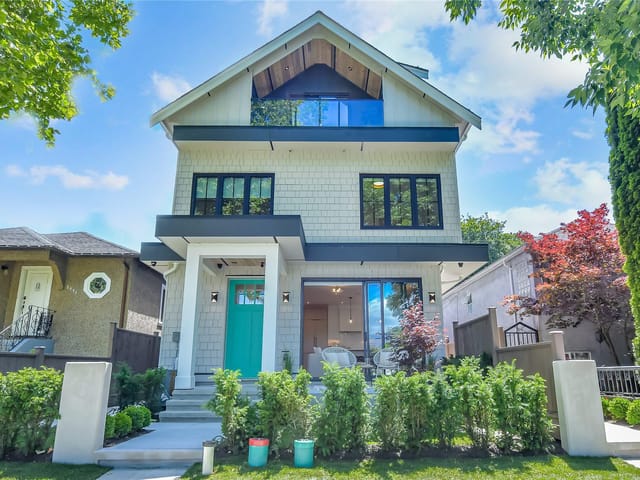 1/2 Duplex for sale in Vancouver, Vancouver East, 1 2682 Napier Street, 263160034 | Realtylink.org