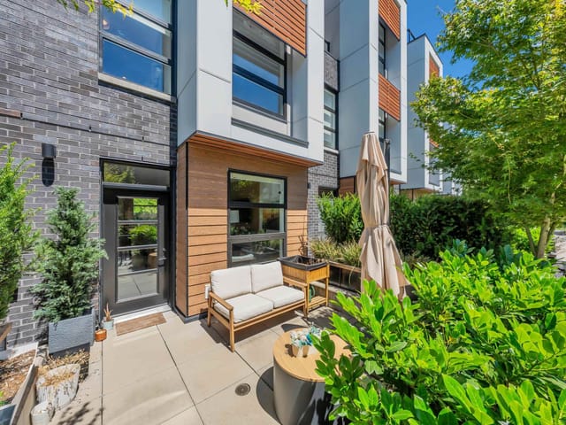 Townhouse for sale in Burnaby, Burnaby South, 1202 6085 Irmin Street, 263160073 | Realtylink.org