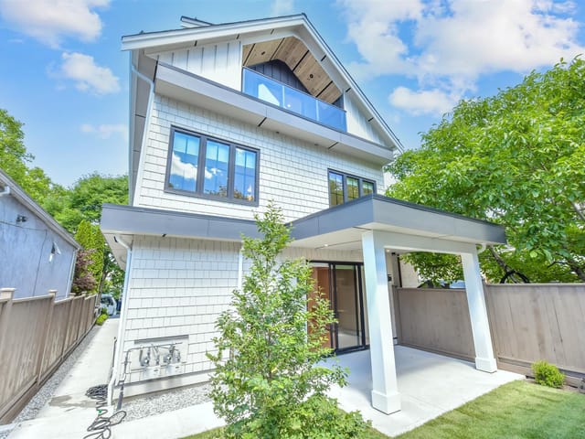 1/2 Duplex for sale in Vancouver, Vancouver East, 2 2682 Napier Street, 263160091 | Realtylink.org