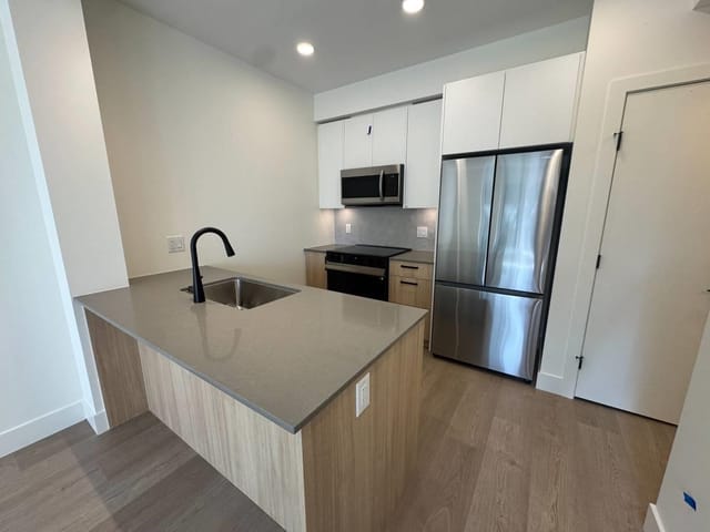 Apartment for rent in Surrey, Surrey, 40X 10065 133 Street, 263160115 | Realtylink.org