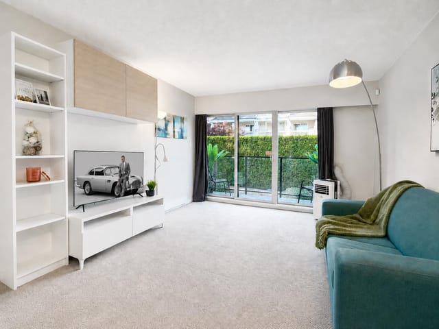 Apartment for sale in New Westminster, New Westminster, 301 215 Mowat Street, 263160128 | Realtylink.org