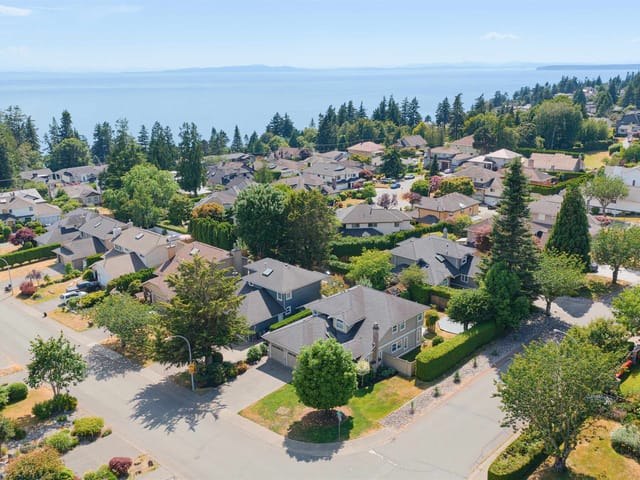 House for sale in Surrey, South Surrey White Rock, 1447 134a Street, 263160300 | Realtylink.org