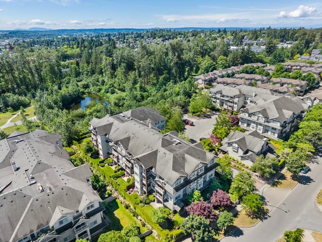 Apartment for sale in Surrey, Cloverdale, 206 19340 65 Avenue, 263160313 | Realtylink.org