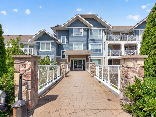 Apartment for sale in Surrey, Cloverdale, 309 16380 64 Avenue, 263160454 | Realtylink.org