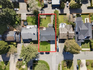 House for sale in Surrey, South Surrey White Rock, 14704 16a Avenue, 263160571 | Realtylink.org