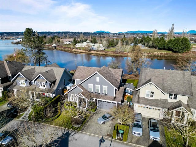 House for sale in Surrey, South Surrey White Rock, 14279 37 Avenue, 263160588 | Realtylink.org
