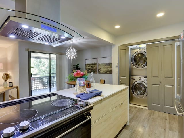 Townhouse for sale in Surrey, North Surrey, 10532 Holly Park Lane, 263160676 | Realtylink.org