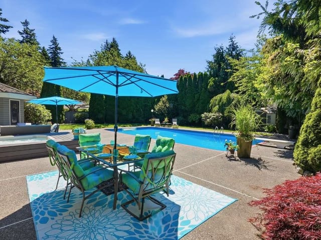 House for sale in Surrey, South Surrey White Rock, 13446 19 Avenue, 263160767 | Realtylink.org