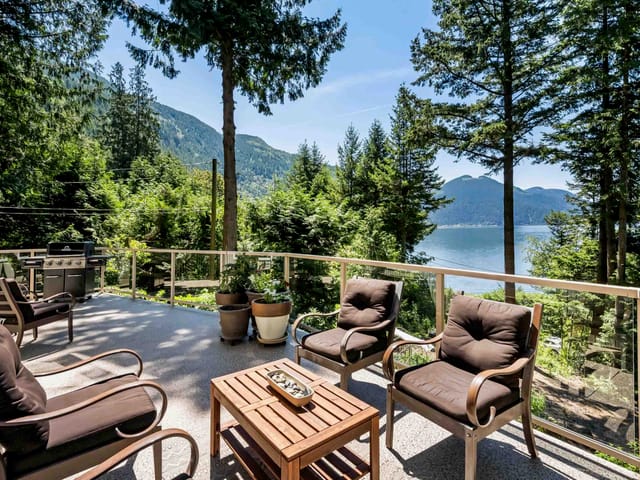 House for sale in Harrison Hot Springs, Harrison Lake, 6970 Rockwell Drive, 263160832 | Realtylink.org