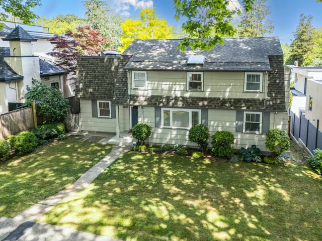 House for sale in Vancouver, Vancouver West, 3877 W Broadway, 263160866 | Realtylink.org