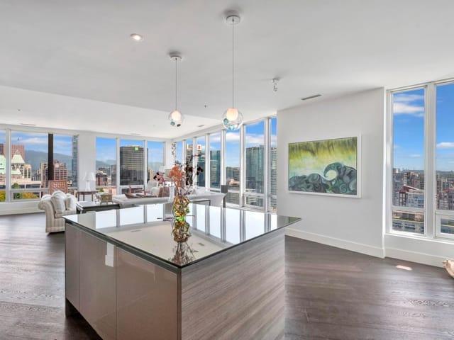Apartment for sale in Vancouver, Vancouver West, 2106 989 Nelson Street, 263160954 | Realtylink.org