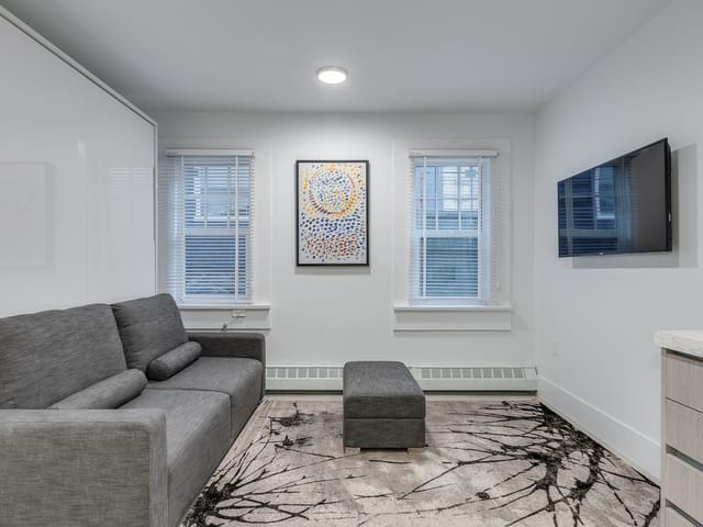 Apartment for rent in Vancouver, Vancouver West, 105 1425 Haro Street, 263160983 | Realtylink.org
