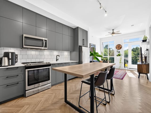 Apartment for sale in Surrey, North Surrey, 407 10168 149 Street, 263160985 | Realtylink.org