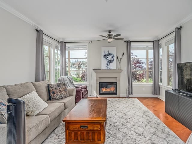 Apartment for sale in Surrey, Cloverdale, 204 16421 64 Avenue, 263161018 | Realtylink.org