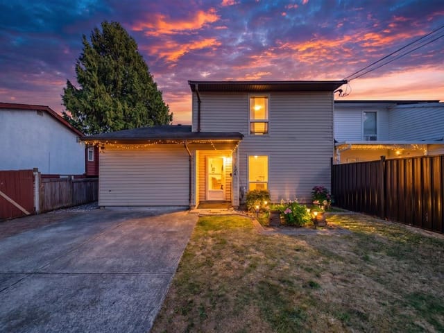 1/2 Duplex for sale in Surrey, Surrey, 13504 79a Avenue, 263161077 | Realtylink.org