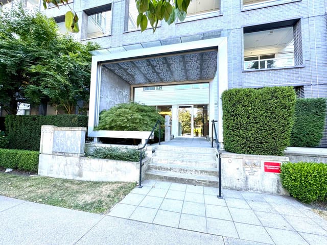 Apartment for sale in Vancouver, Vancouver West, 106 6633 Cambie Street, 263161098 | Realtylink.org