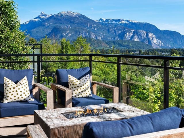 1/2 Duplex for sale in Squamish, Squamish, 41249 Highline Place, 263161243 | Realtylink.org