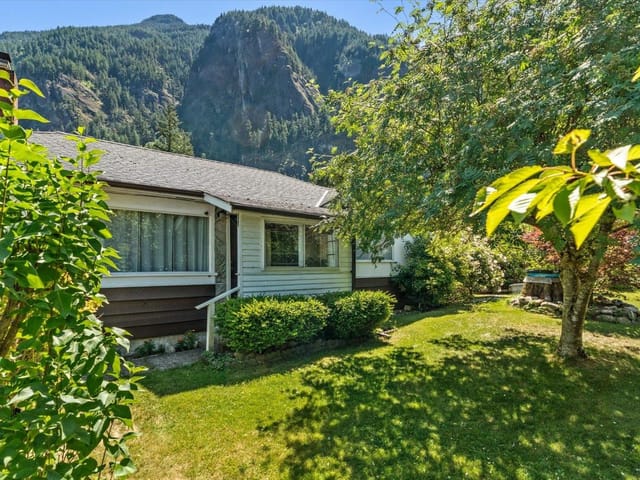 House for sale in Hope, Hope & Area, 19834 Peter Street, 263161253 | Realtylink.org
