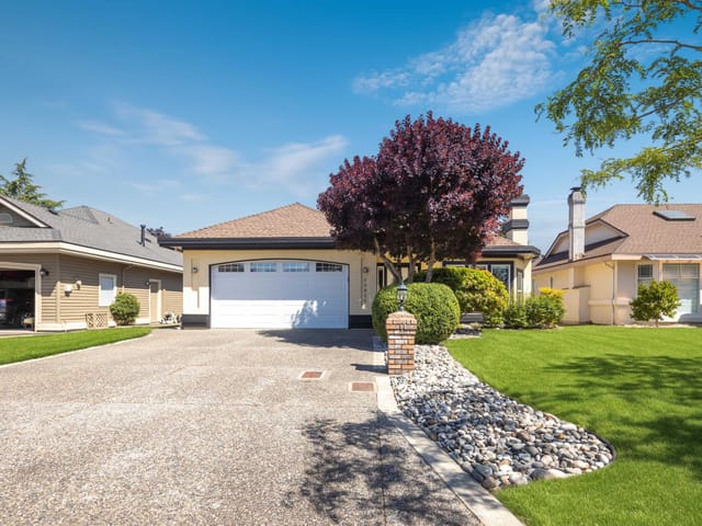 House for sale in Surrey, South Surrey White Rock, 14917 24a Avenue, 263161486 | Realtylink.org