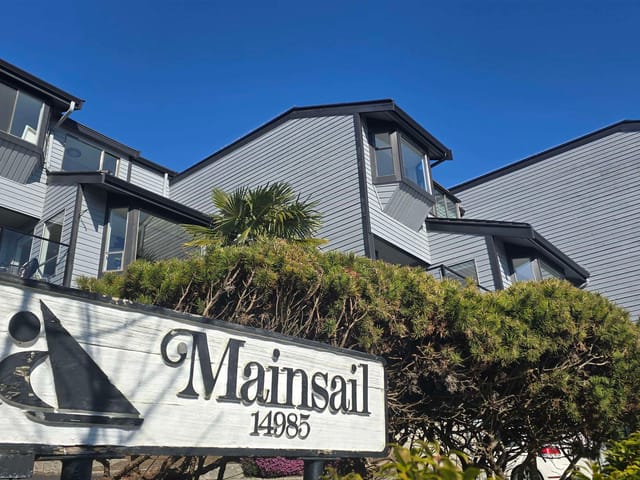 Townhouse for sale in White Rock, South Surrey White Rock, 2 14985 Victoria Avenue, 263161600 | Realtylink.org
