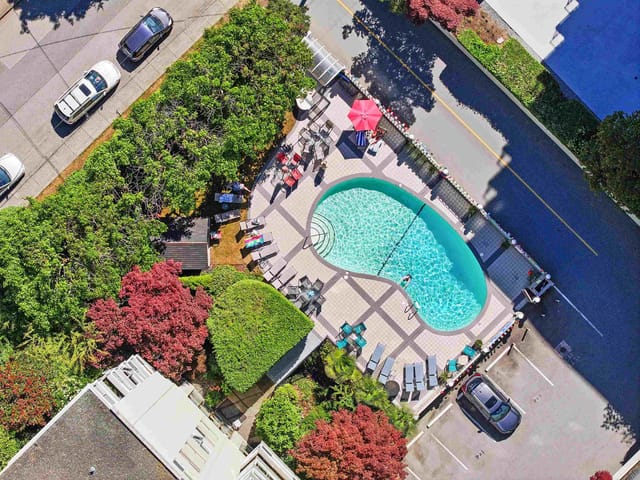Apartment for sale in West Vancouver, West Vancouver, 107 1425 Esquimalt Avenue, 263161708 | Realtylink.org