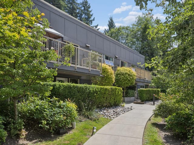 Apartment for sale in North Vancouver, North Vancouver, 102 2832 Capilano Road, 263161709 | Realtylink.org
